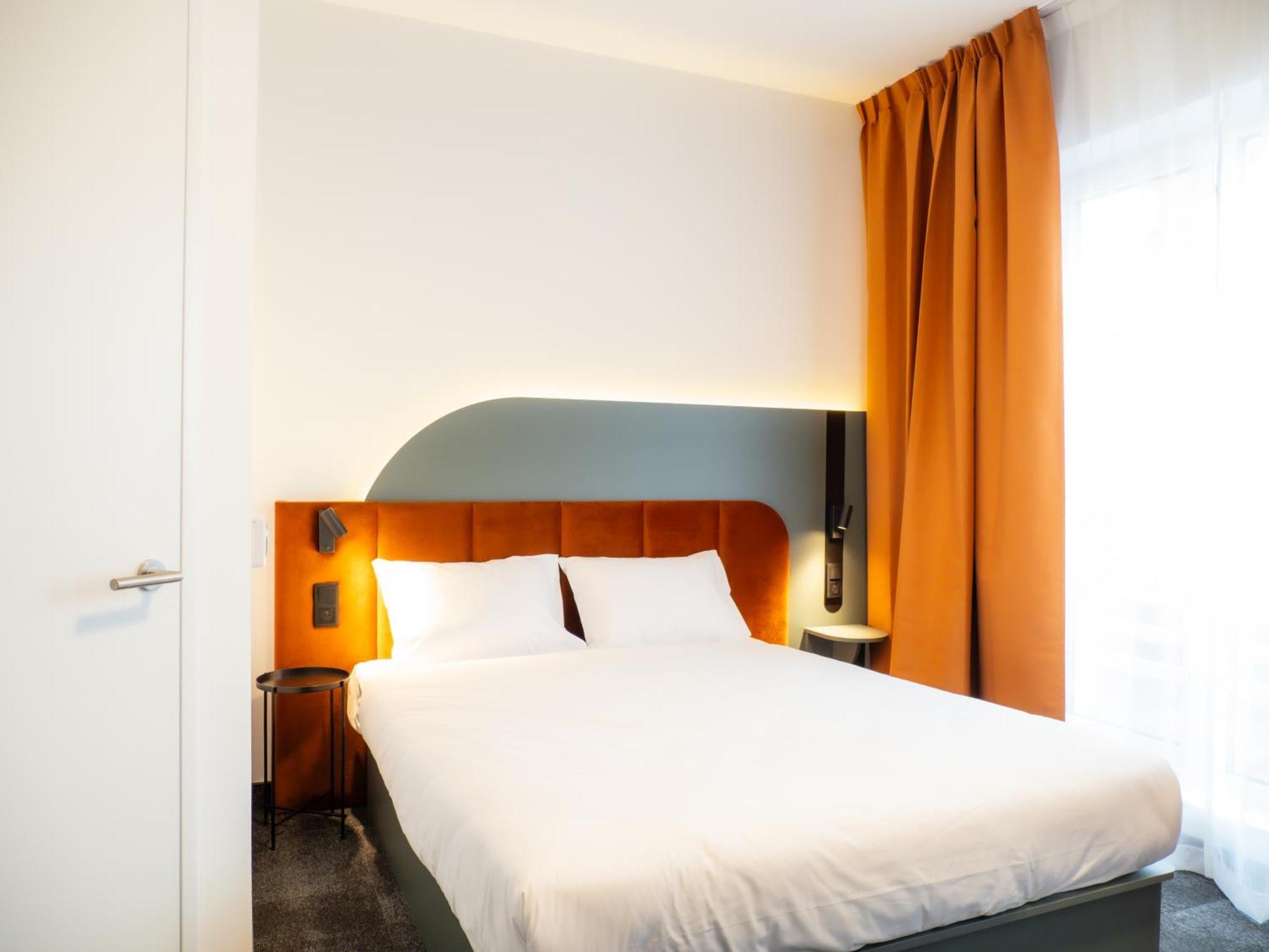 B&B Hotel Leszno 莱什诺 外观 照片